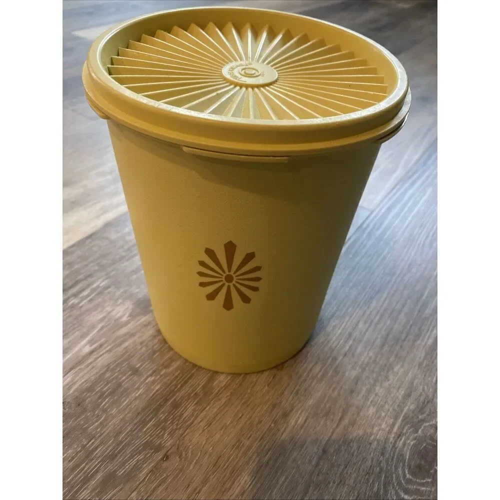 Tupperware Harvest Servalier Canister 809-4 With Lid Vintage